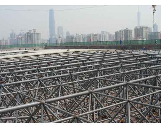 桦甸新建铁路干线广州调度网架工程